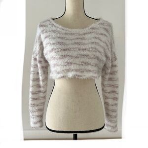 Etiquette Fuzzy/Eyelash Knit Slouchy Crop Long Sleeve Sweater sz Small